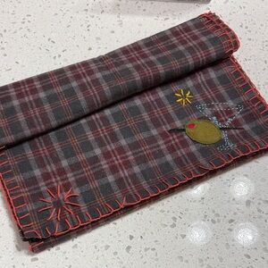 GAP Cocktail Burgundy/grey Plaid Wool Blend scarf Unisex kitschy martinis winter